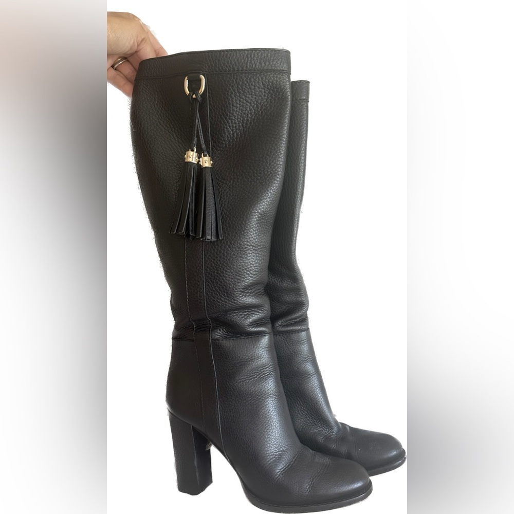STUNNING GUCCI BOOTS